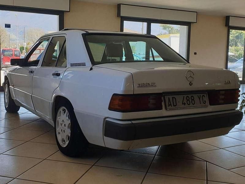 Usata Mercedes 190 109 CV (80 kW) 1991 Bianco Berlina