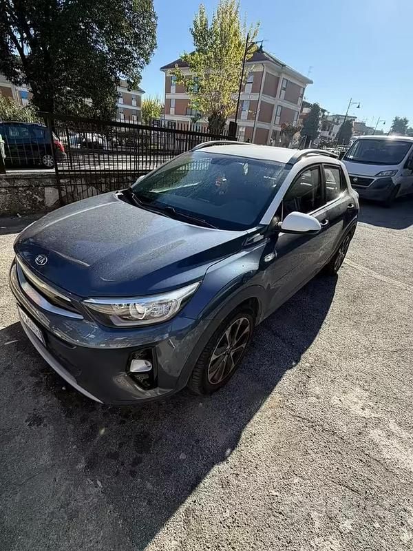 Usata Kia Stonic 100 CV (73 kW) 2019 Blu SUV