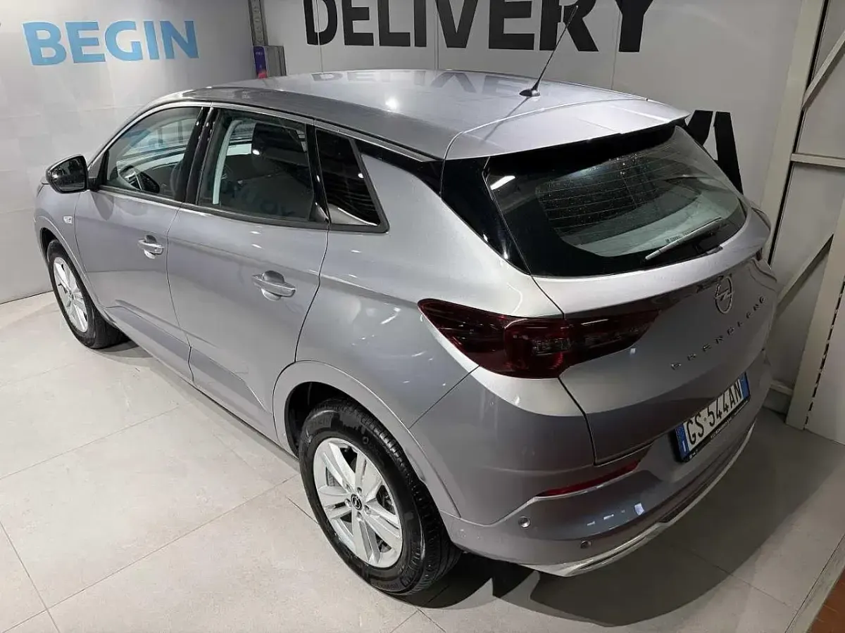Usata Opel Grandland X Edition 131 CV (96 kW) 2024 Grigio SUV