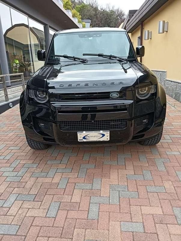 Usata Land Rover Defender HSE Dynamic 249 CV (183 kW) 2023 Nero met SUV