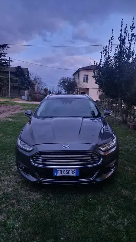 Usata Ford Mondeo Titanium S 150 CV (110 kW) 2015 Grigio Station wagon