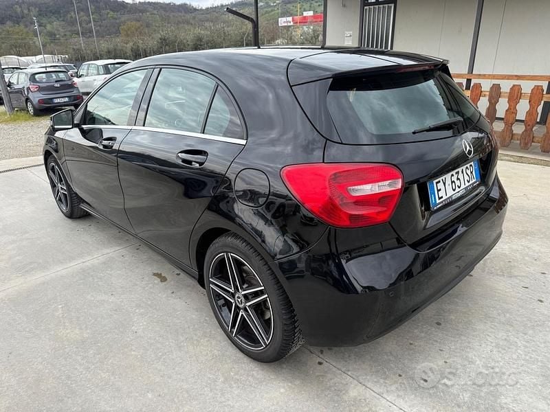 Usata Mercedes A180 109 CV (80 kW) 2014 Nero Berlina