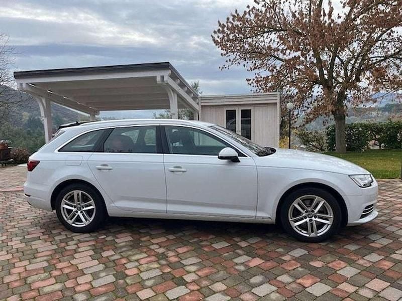 Usata Audi A4 Business 150 CV (110 kW) 2018 Bianco Station wagon