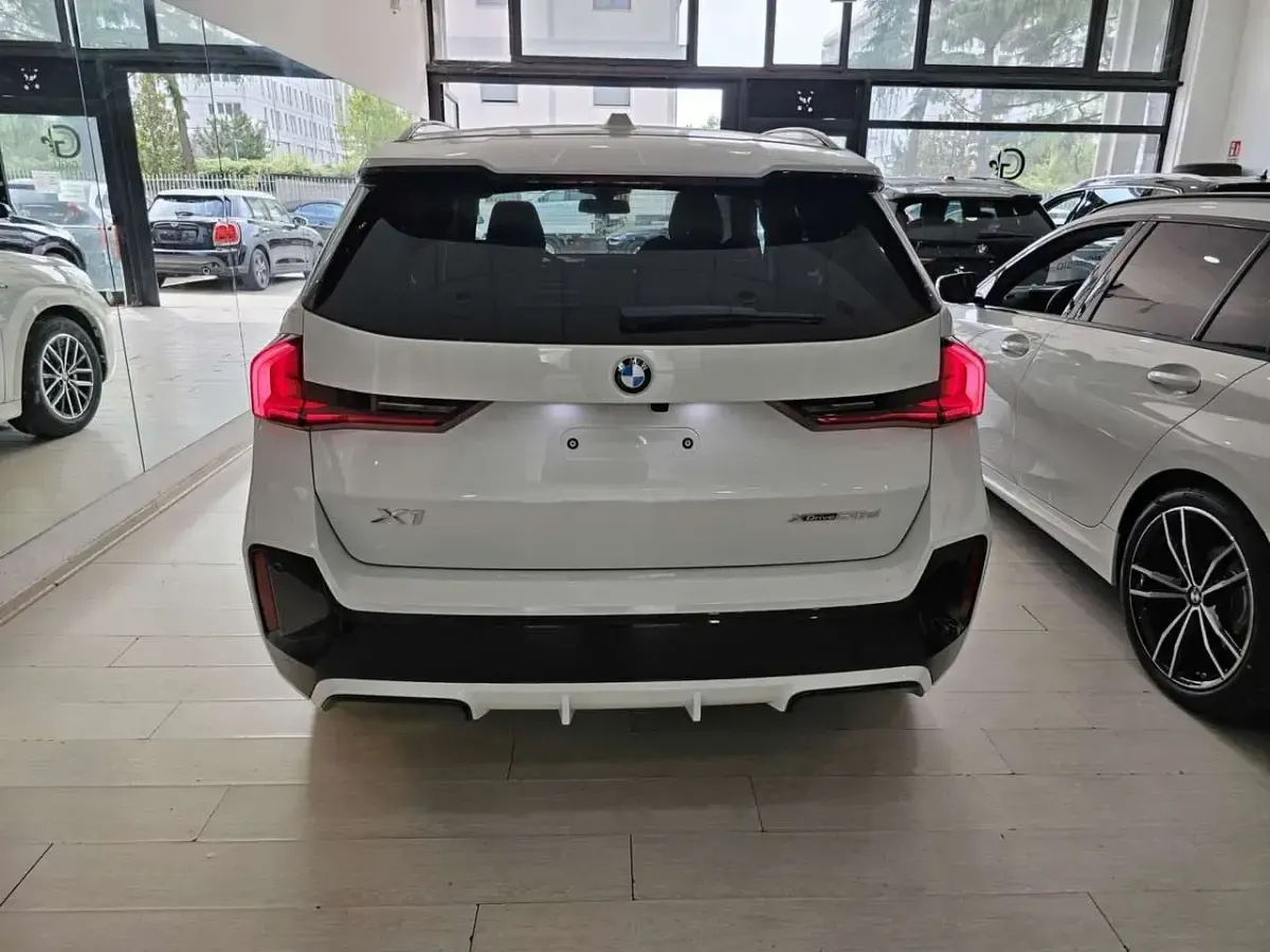 Usata BMW X1 M Sport 165 CV (121 kW) 2023 Alpin white SUV