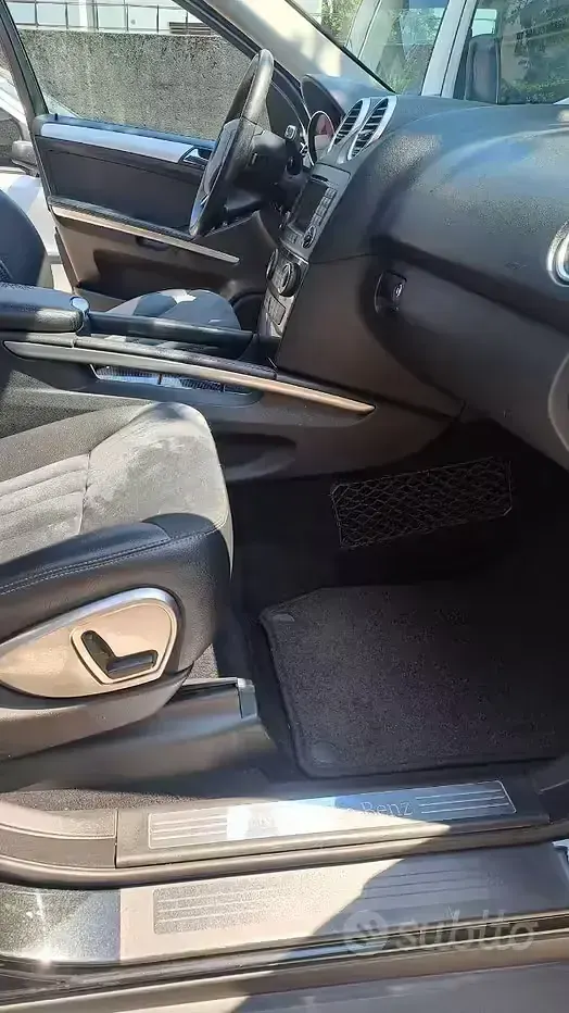 Usata Mercedes 320 224 CV (164 kW) 2006 Nero Station wagon