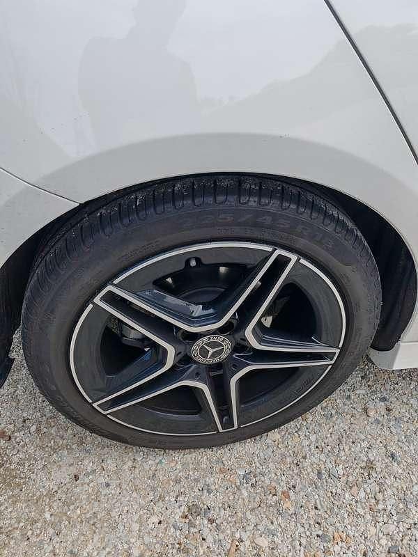 Usata Mercedes A180 AMG Line Premium Plus 116 CV (85 kW) 2024 Bianco Berlina