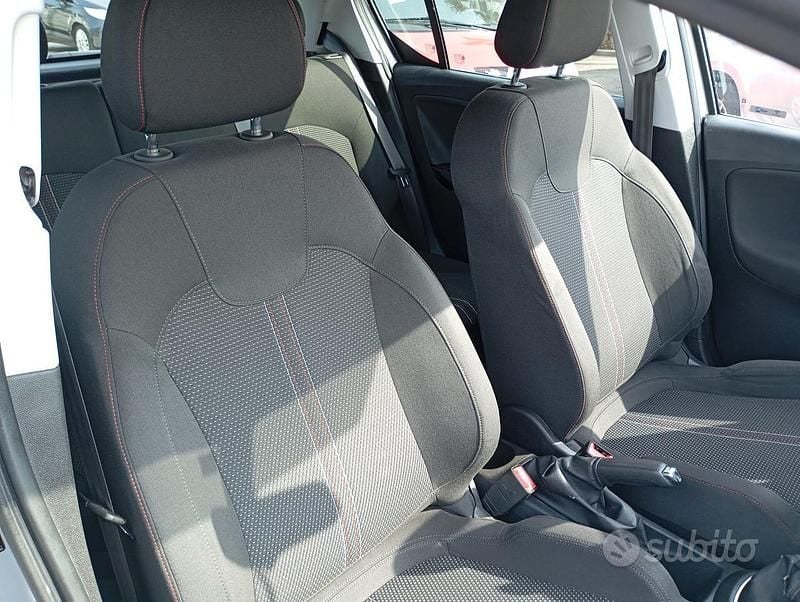 Usata Opel Corsa Edition 90 CV (66 kW) 2018 Grigio Utilitaria