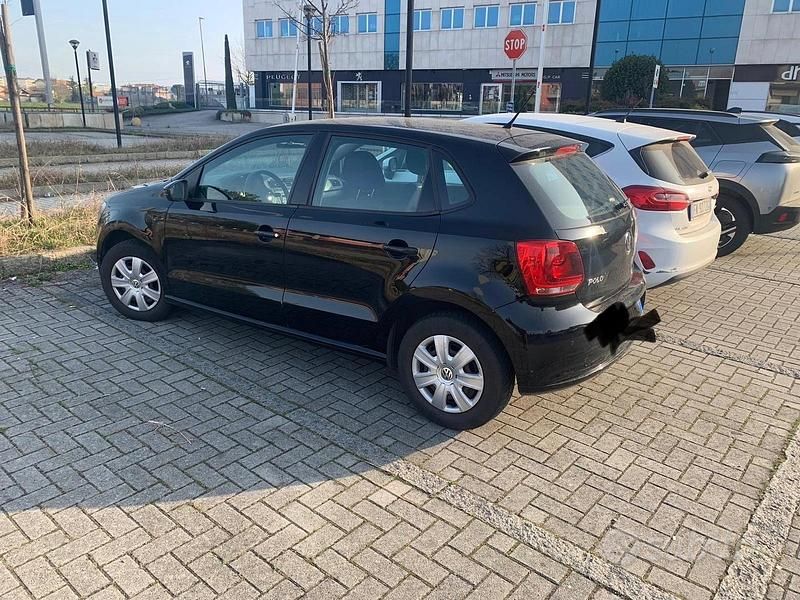 Usata VW Polo Comfortline 75 CV (55 kW) 2013 Nero Utilitaria