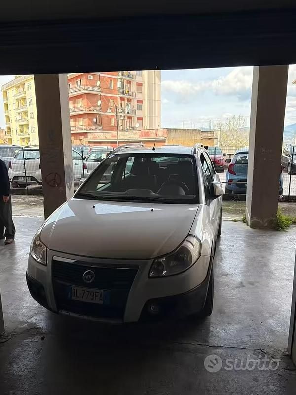 Usata Fiat Sedici 2007 Grigio SUV