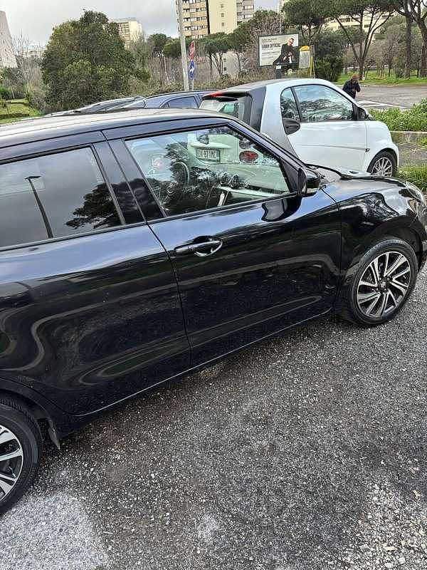 Usata Suzuki Swift 83 CV (61 kW) 2021 Nero Utilitaria
