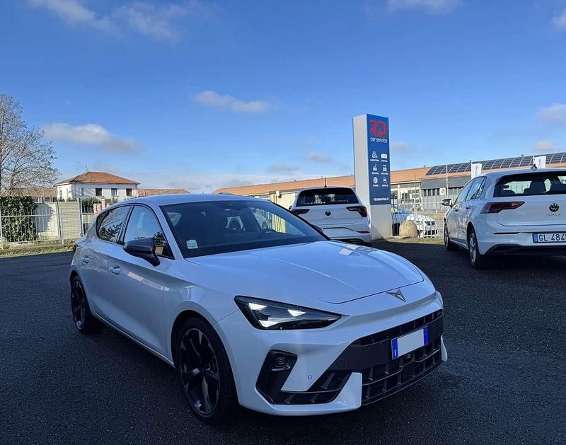 Usata Cupra Leon 150 CV (110 kW) 2025 Bianco Berlina
