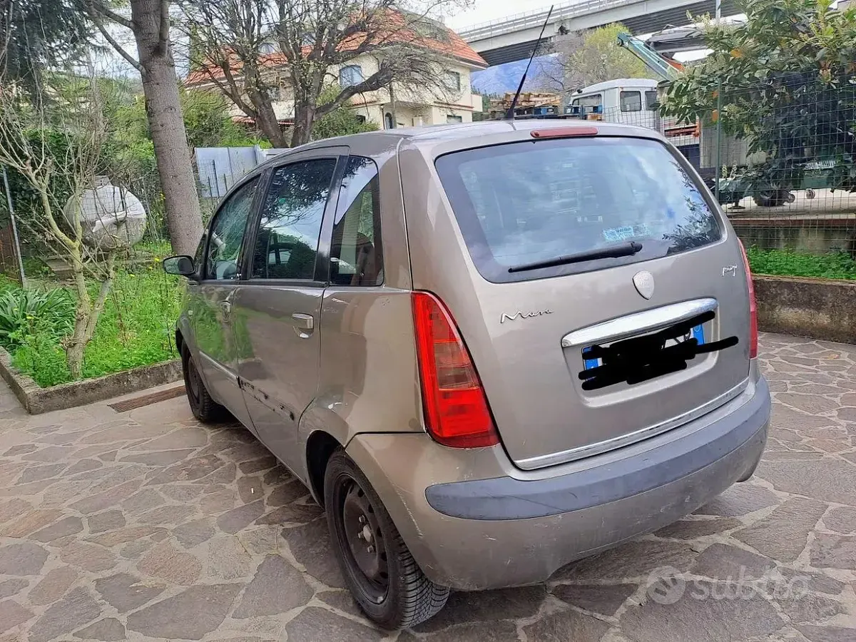 Usata Lancia Musa 90 CV (66 kW) 2007 Monovolume