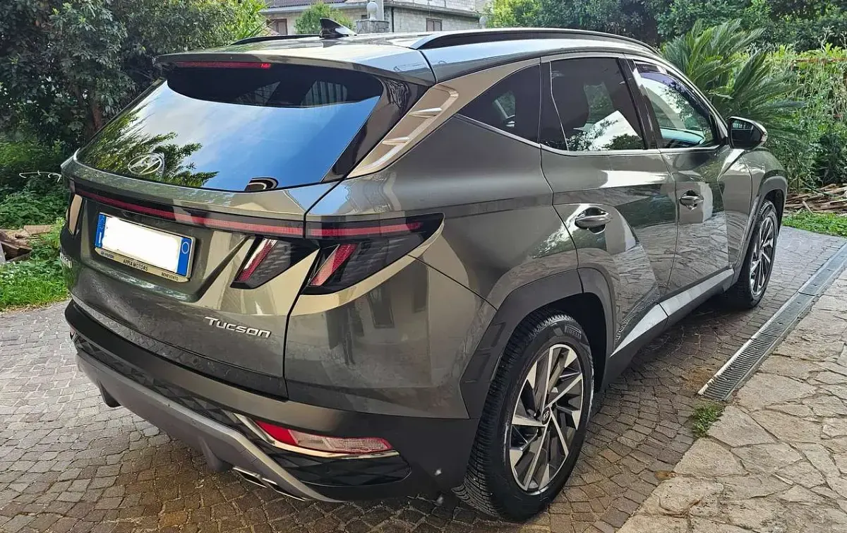 Usata Hyundai Tucson 116 CV (85 kW) 2022 Verde SUV