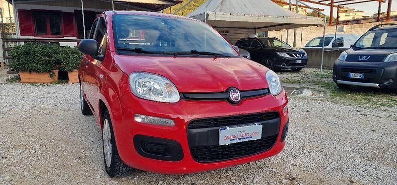 Usata Fiat Panda Easy 69 CV (50 kW) 2017 Rosso Utilitaria