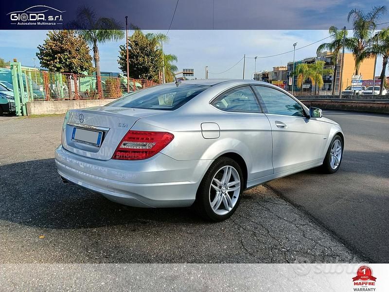 Usata Mercedes C220 Avantgarde 170 CV (125 kW) 2012 Grigio Berlina