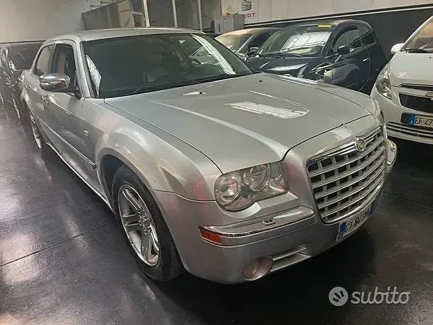 Usata Chrysler 300C 249 CV (183 kW) 2005 Grigio Berlina
