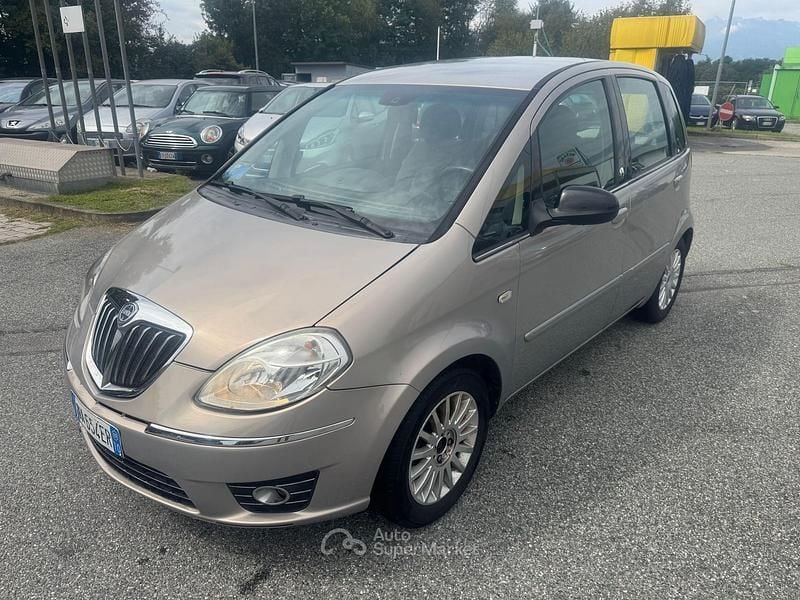 Usata 2009 Lancia Musa Monovolume | 3999 € (Buon prezzo) - Immagine 1/4
