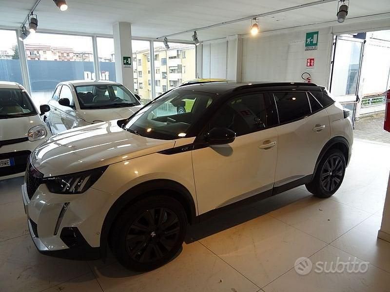 Usata Peugeot 2008 GT 131 CV (96 kW) 2021 Bianco SUV