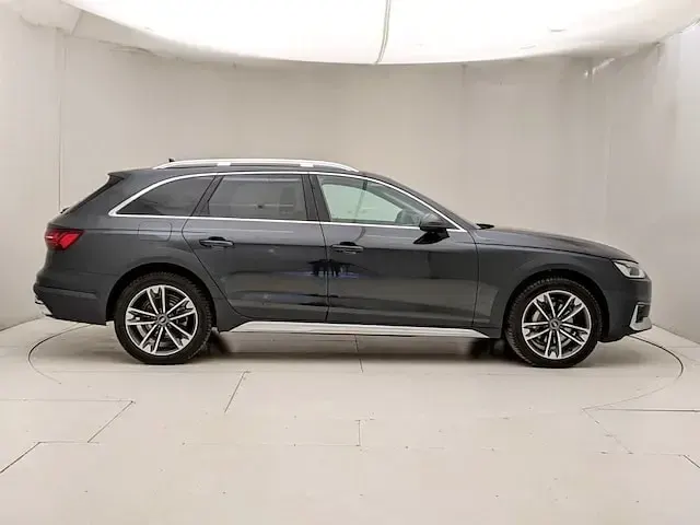 Usata Audi A4 Allroad Ambiente 204 CV (150 kW) 2024 Rosso laser Station wagon