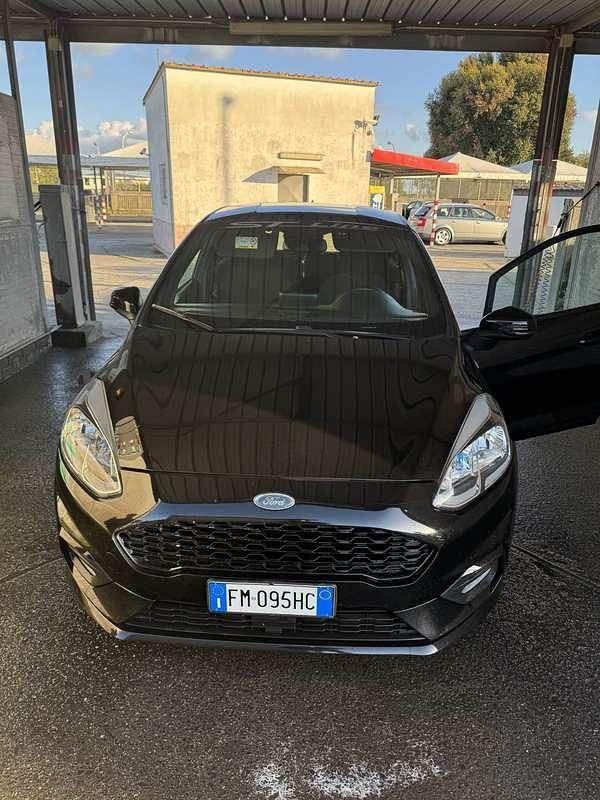 Usata Ford Fiesta ST-Line 86 CV (63 kW) 2018 Nero Utilitaria