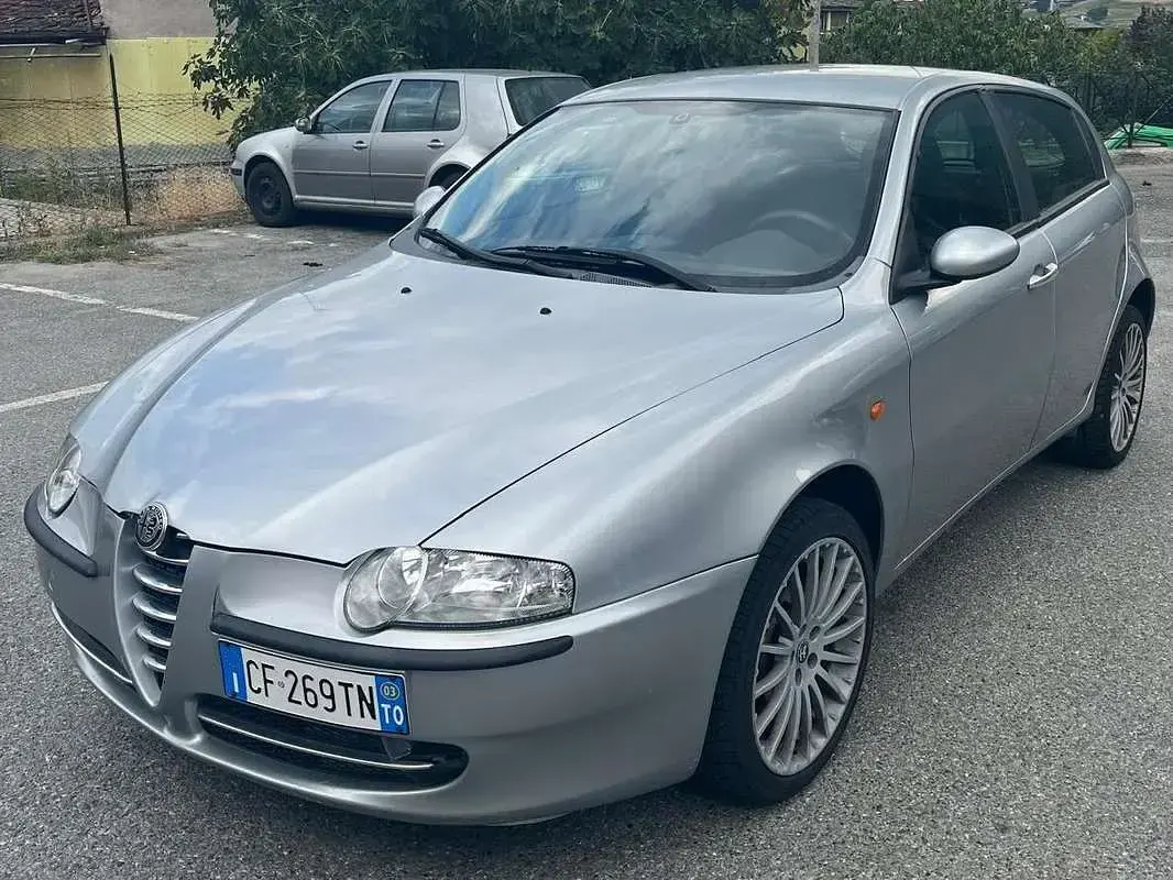 Usata Alfa Romeo 2000 105 CV (77 kW) 2003 Grigio Berlina