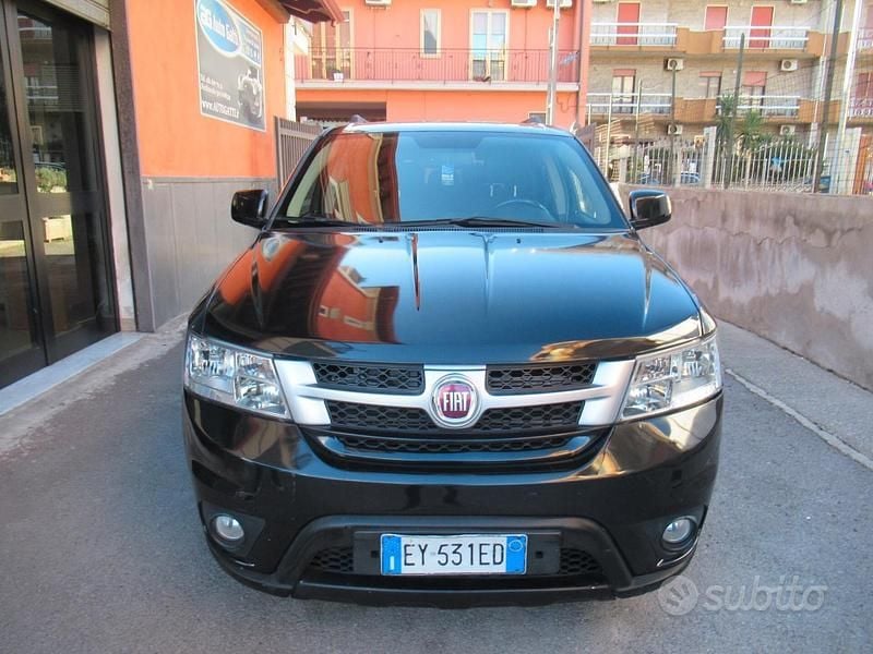 Usata Fiat Freemont Lounge 170 CV (125 kW) 2015 Nero SUV