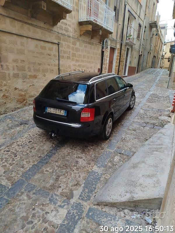 Usata Audi A4 130 CV (95 kW) 2004 Nero Station wagon