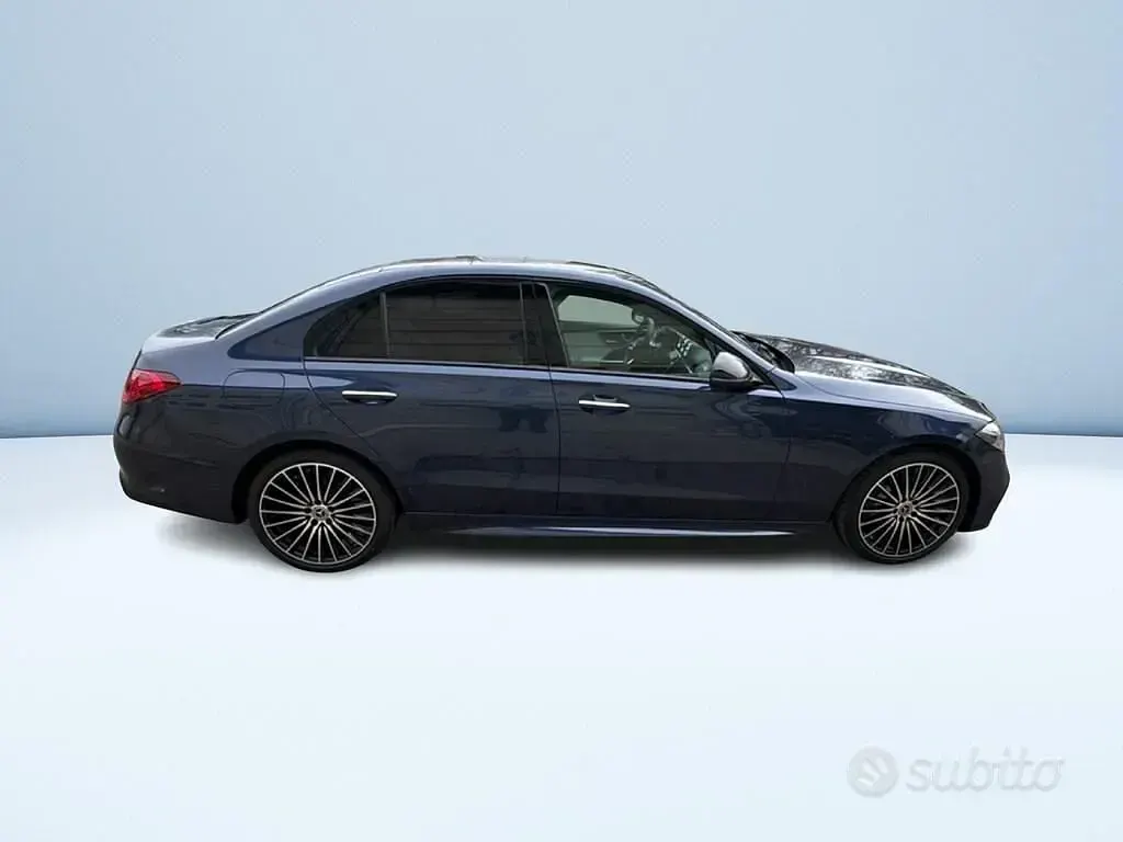 Nuova Mercedes C220 AMG Line Premium Plus 200 CV (147 kW) 2026 Blu Berlina