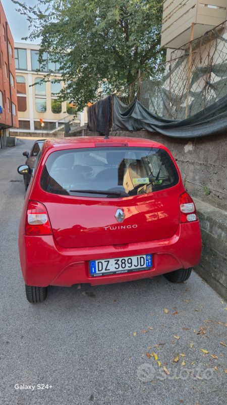 Rosso Usata 2009 Renault Twingo Due volumi | 4500 € (Buon prezzo) - Immagine 1/4