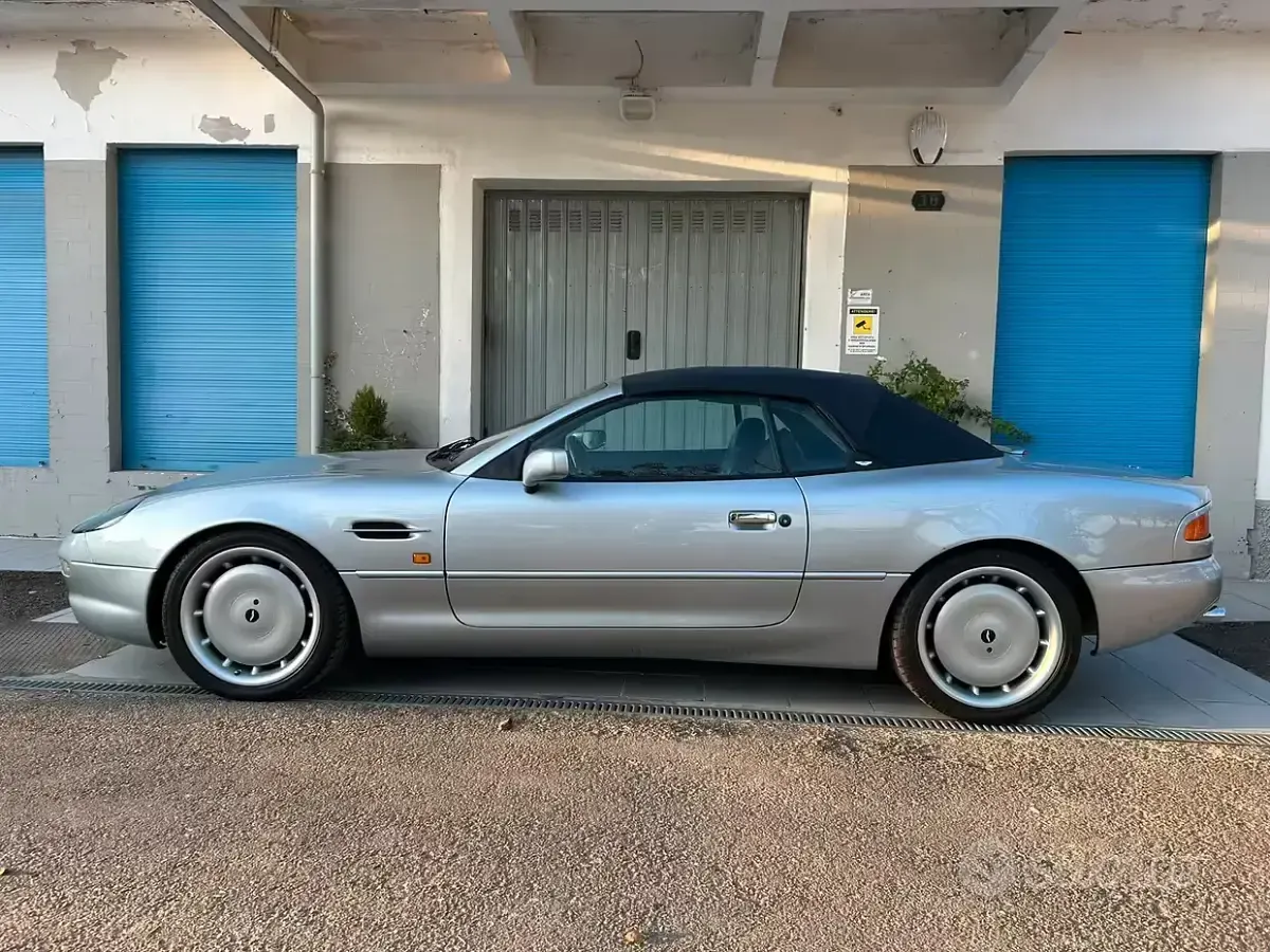 Usata Aston Martin DB7 332 CV (244 kW) 1998 Grigio Cabrio