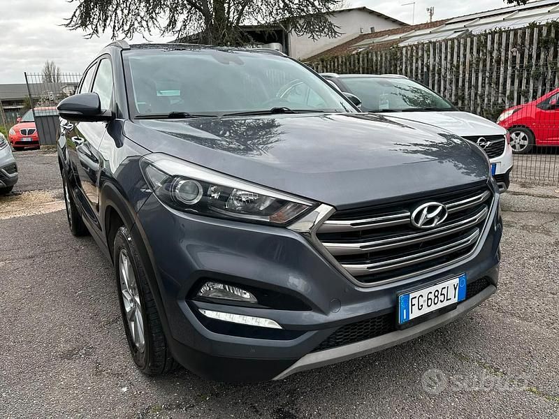 Usata Hyundai Tucson Xpossible 116 CV (85 kW) 2016 Grigio SUV