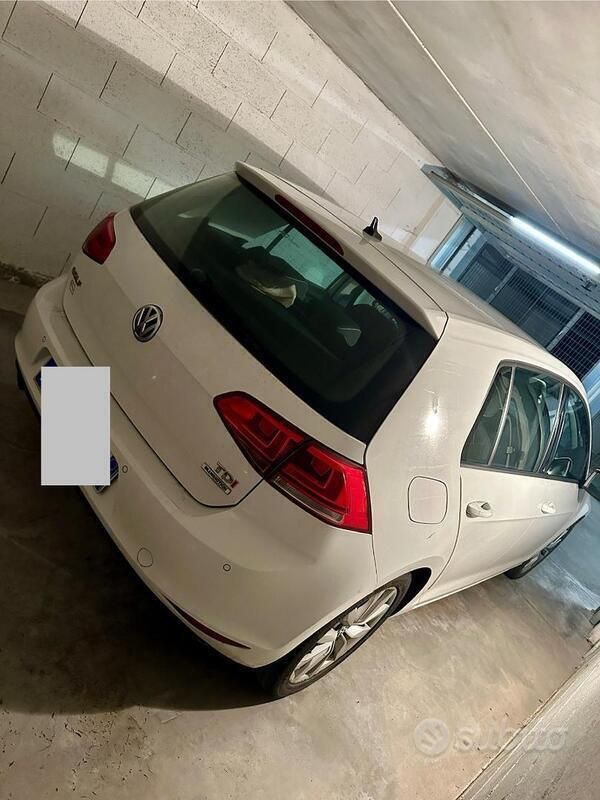Usata VW Golf VII Highline 105 CV (77 kW) 2014 Bianco Berlina