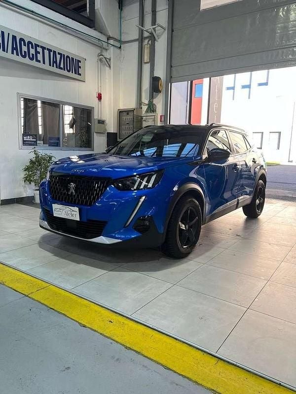 Usata Peugeot 2008 Allure 131 CV (96 kW) 2020 Blu/azzurro SUV