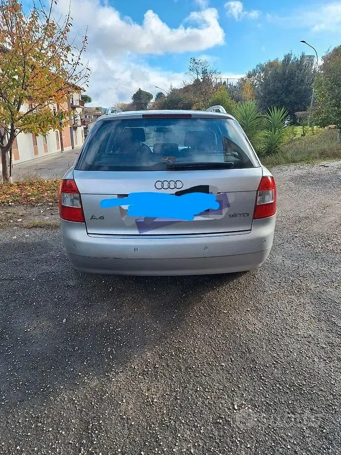Usata Audi A4 130 CV (95 kW) 2004 Grigio Station wagon