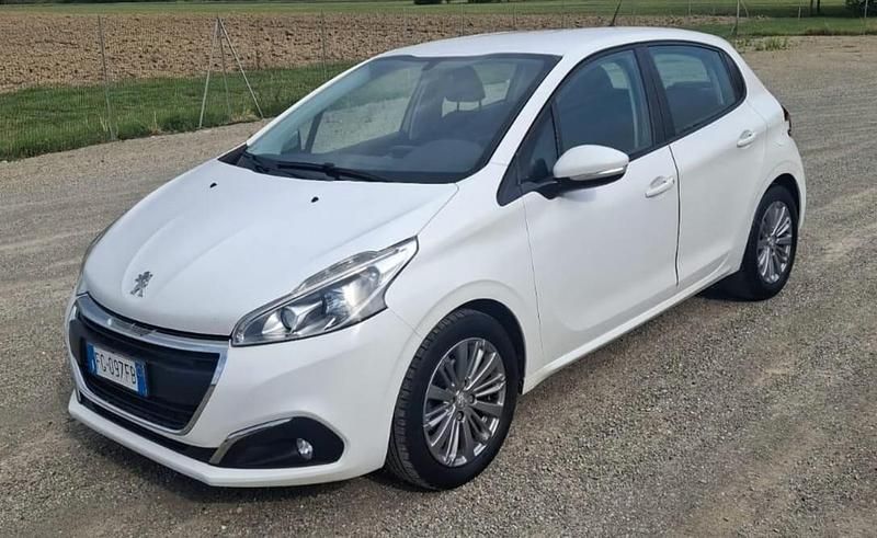 Usata Peugeot 208 Allure 81 CV (59 kW) 2017 Bianco Utilitaria