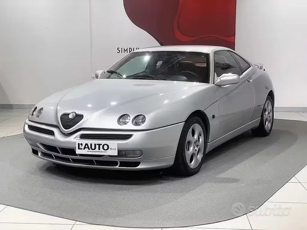 Usata Alfa Romeo GTV 220 CV (161 kW) 2000 Coupé