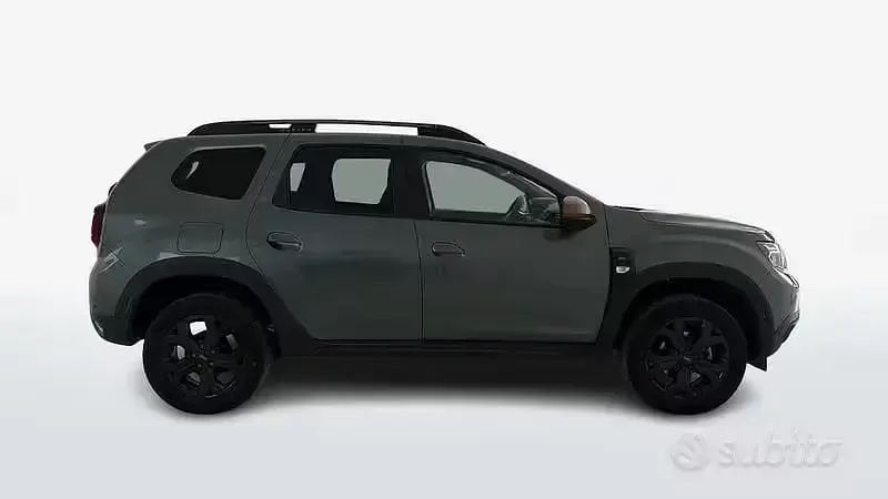 Usata Dacia Duster Extreme 101 CV (74 kW) 2024 Verde scuro SUV