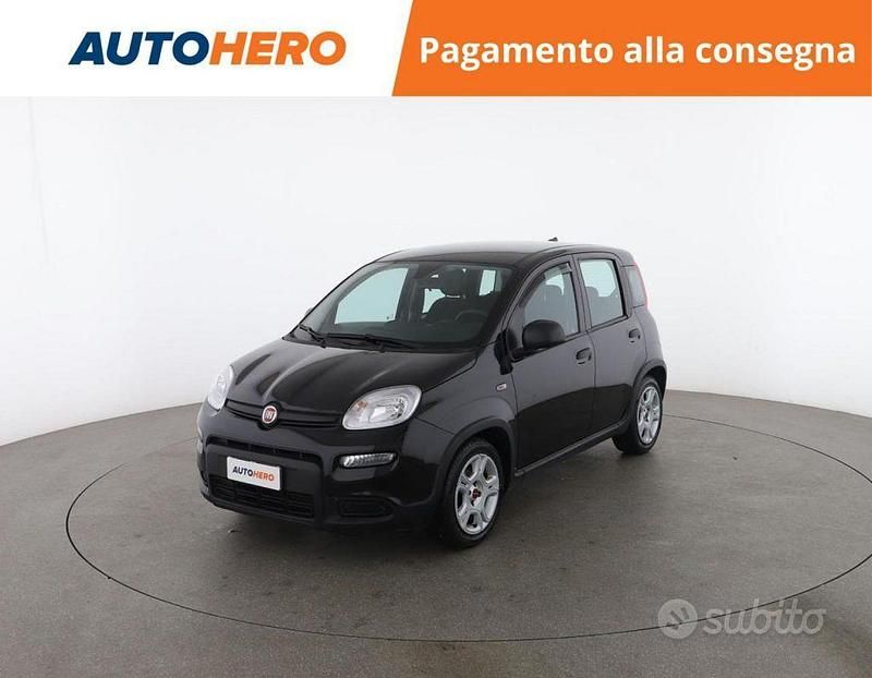 Nero Usata 2023 Fiat Panda S Tre volumi | 11.999 € (Buon prezzo) - Immagine 1/2