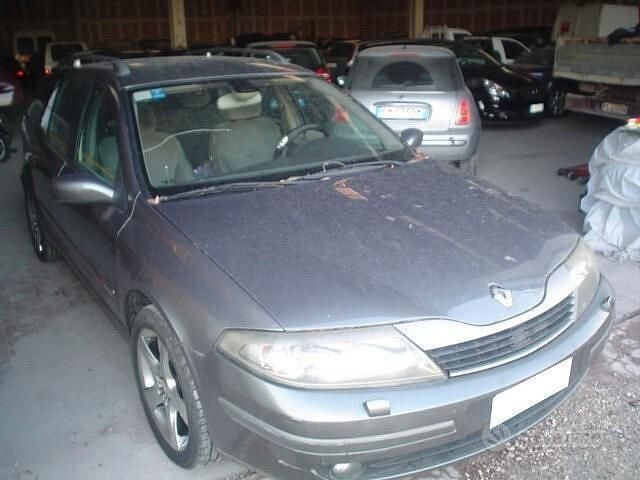Usata Renault Laguna GrandTour 150 CV (110 kW) 2002 Grigio Station wagon