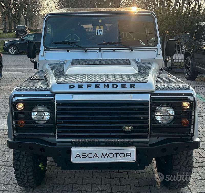 Usata Land Rover Defender S 122 CV (89 kW) 2008 Grigio Station wagon
