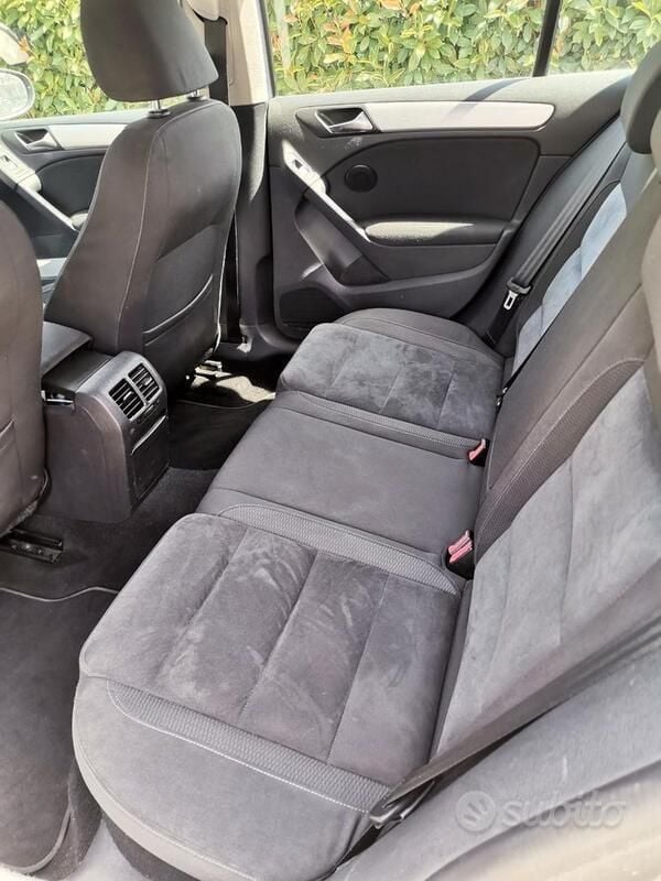 Usata VW Golf VI Highline 105 CV (77 kW) 2010 Grigio Utilitaria