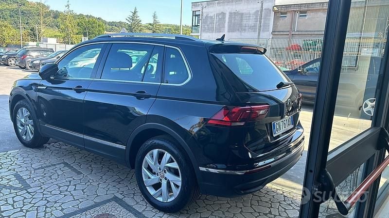 Usata VW Tiguan Elegance 150 CV (110 kW) 2023 Nero SUV