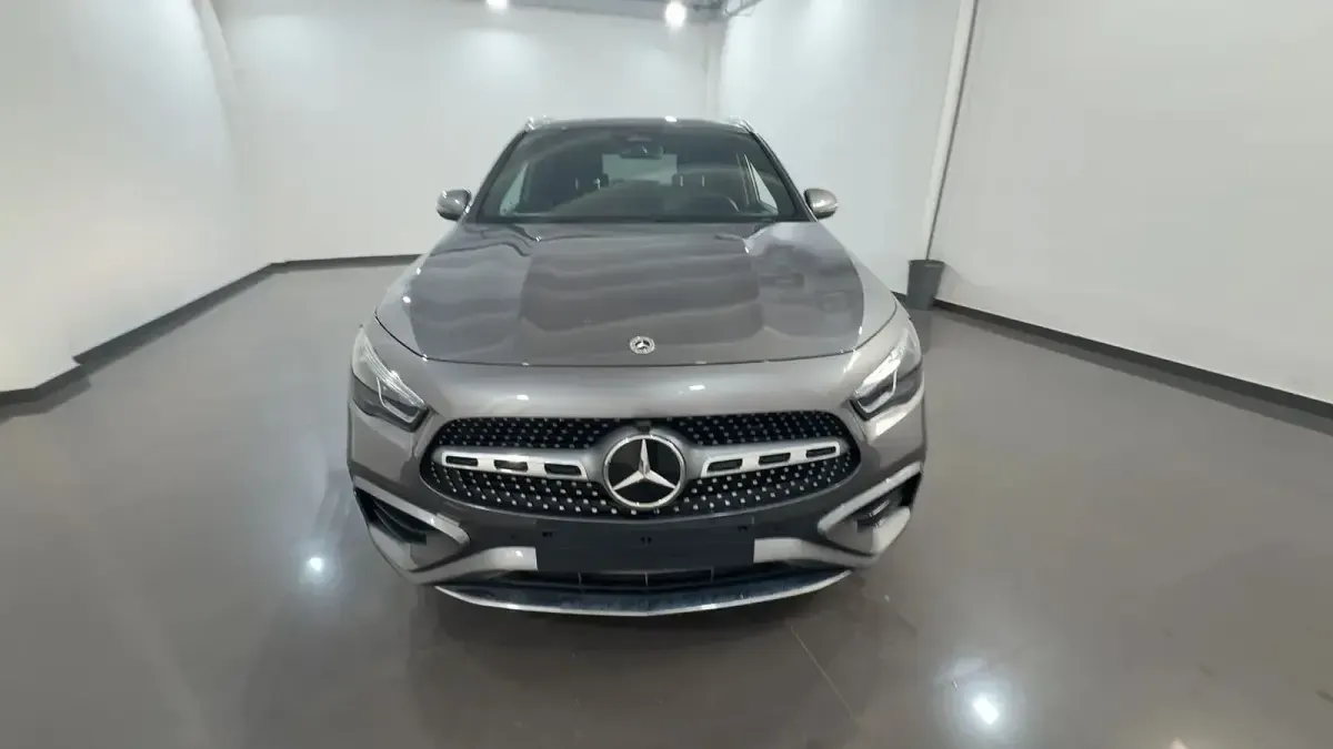 Usata Mercedes GLA200 AMG line 150 CV (110 kW) 2024 Nero SUV