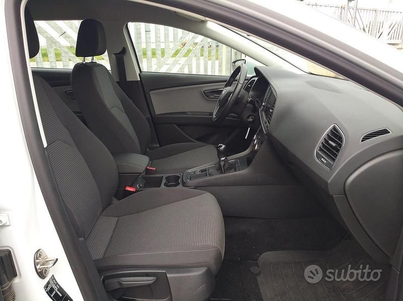Usata Seat Leon Business 105 CV (77 kW) 2018 Bianco Berlina