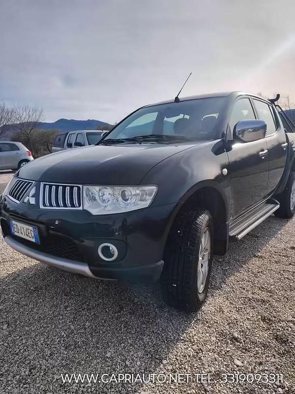Usata Mitsubishi L200 Invite+ 136 CV (100 kW) 2010 Nero Pick-up