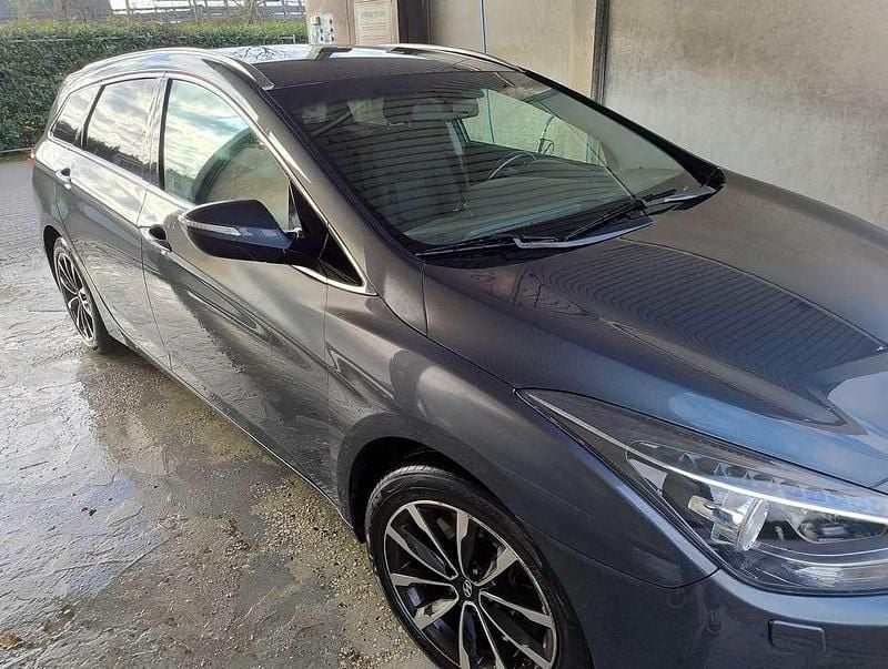 Usata Hyundai i40 Comfort 141 CV (103 kW) 2017 Grigio Station wagon