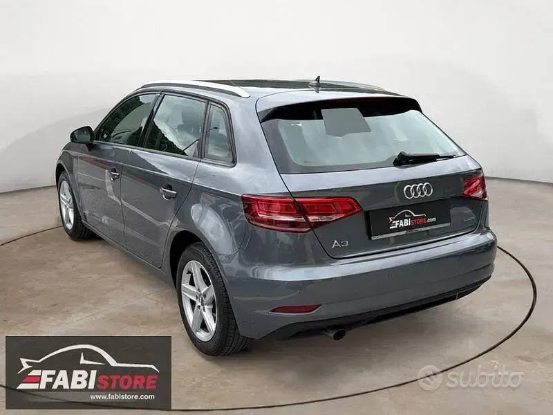 Usata Audi A3 Business 116 CV (85 kW) 2018 Grigio Berlina