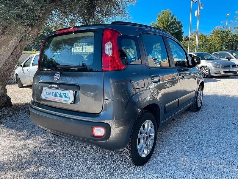 Usata Fiat Panda Lounge 95 CV (69 kW) 2017 Grigio Utilitaria