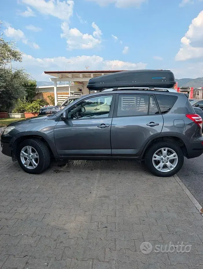 Usata Toyota RAV4 150 CV (110 kW) 2009 Bluazzurro SUV