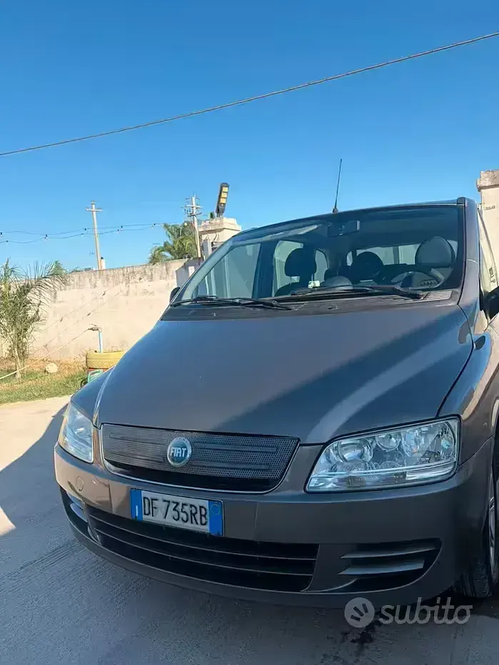 Usata Fiat Multipla Emotion 103 CV (75 kW) 2007 Grigio Monovolume